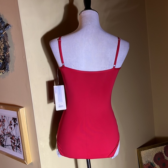 DANSKIN Size Large Leotard Classic Valentine Red Scoop-neck Adjust Strap $64 NEW - Picture 4 of 15